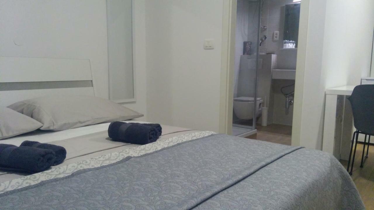 Отель Studio Apartman Adris Шибеник Экстерьер фото